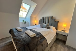 2 bedrooms, iron/ironing board, WiFi, bed sheets