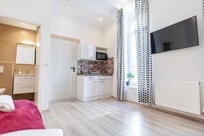 Interior - Sleek Studio Apt. | Suitable for Longstays (Vienna)