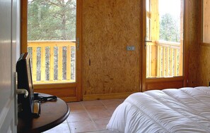 5 Schlafzimmer, Reisekinderbett, kostenloses WLAN, Bettwäsche