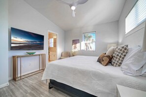 Interior - Private Pool, in Golf Cart Zone, Golf Cart for Rent Sea Therapy by Avantstay (Port Aransas)