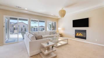 House (4 Bedrooms) | Interior