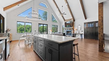 Rumah (Multiple Bedrooms) | Interior