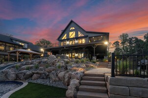 Casa (Multiple Bedrooms) | Interior