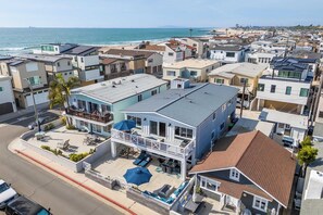 Interior - Ocean Breeze Buyout by Avantstay Steps to Beach! (Newport Beach)