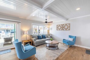 House (2 Bedrooms) | Interior - Ocean Breeze I by Avantstay Steps to the Beach! (Newport Beach)