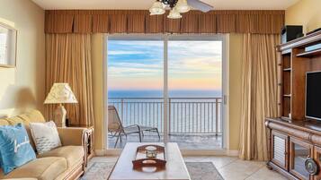 House (3 Bedrooms) | Front of property