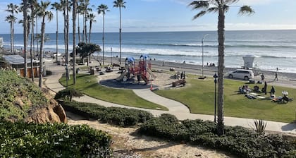 5-Star Family Getaway ~ Splendid Ocean Views ~ Walk to Beach