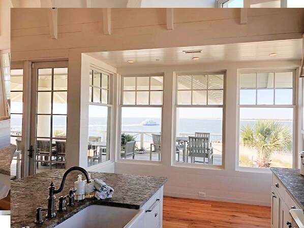 Interior - Oceanfront 5 bedroom located in Harbour Village on Bald Head Island (Bald Head Island)