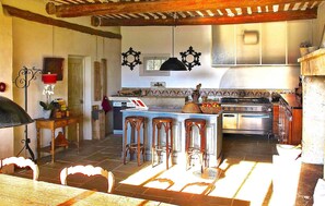 Kjøleskap, ovn og oppvaskmaskin