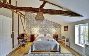 7 Schlafzimmer, Reisekinderbett, kostenloses WLAN, Bettwäsche