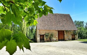 Exterior - Beautiful home in Lamonzie Montastruc (Lamonzie Montastruc)