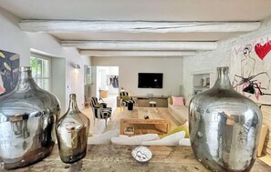 DVD player - Gorgeous home in Pujaut (Pujaut)