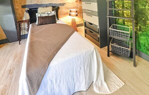 3 bedrooms, travel cot, free WiFi, bed sheets - Gorgeous home in Prats De Carlux (Prats De Carlux)