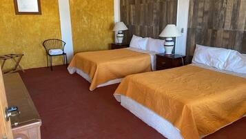 Phòng tiện nghi đơn giản, 1 phòng ngủ, không hút thuốc, quang cảnh vịnh | Trang trí khác biệt, bàn, khu vực làm việc phù hợp cho laptop