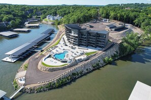 Exterior - NEW Condos! 6 Bed/6 Bath! Pool, Hottub, & Gym! 2EF (Lake Ozark)