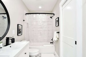 淋浴设施、吹风机