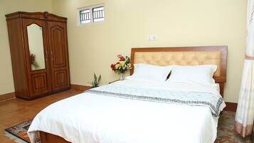 2 bedrooms, desk, iron/ironing board, free WiFi