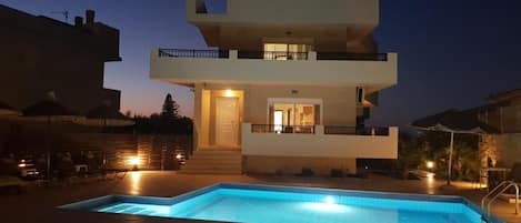 Front of property – evening/night