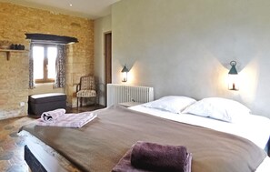 5  室のベッドルーム、旅行用ベビーベッド、WiFi (無料)