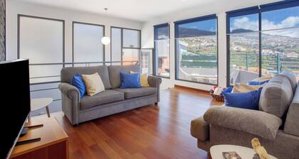 Ferienhaus 'Mother's House' mit Meerblick, privater Terrasse und WLAN