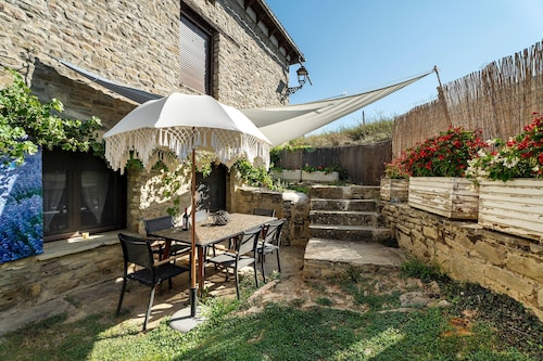 Holiday Home 'Regalate Paz 2' with Mountain View, Private Pool and Wi-Fi