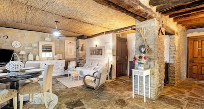 Holiday Home 'Regalate Paz 2' with Mountain View, Private Pool and Wi-Fi