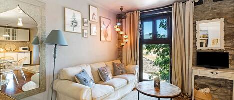 Televisión, chimenea