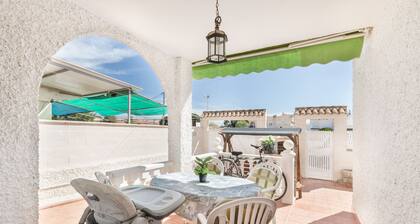 Casa de vacaciones 'Hygee' con terraza privada, Wi-Fi y aire acondicionado