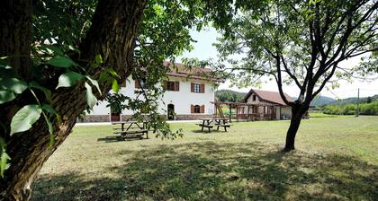 Studio Apartment 'Ant Ra Prina Verde' with Mountain View and Shared Garden