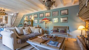 Televisie en een open haard