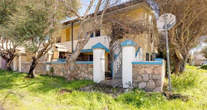 Holiday Home 'Il Rifugio Di Mandriola' with Sea View and Private Terrace