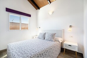 2 bedrooms, iron/ironing board, free WiFi, bed sheets - Holiday country Home 'El Rincón Del Chaparral' with Private Pool, Wi-Fi and Air Conditioning (Cádiz)