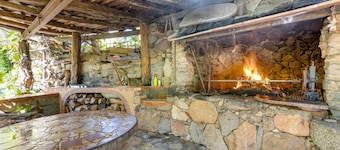 Villa 'Orgoai' with Mountain View, Wi-Fi and Air Conditioning