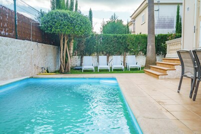 Villa 'Playas De Mallorca' with Private Pool, Wi-Fi and Air Conditioning