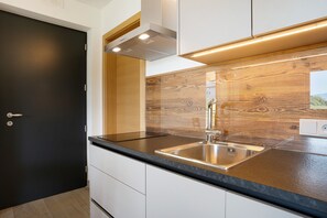 Kühlschrank, Ofen, Herdplatte, Geschirrspüler