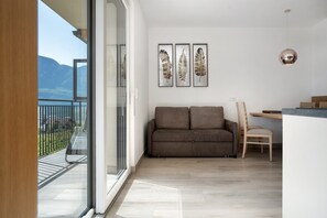 Ping pong - Apartment 'Bacchushof Merlot' with Mountain View, Balcony and shared Pool (Termeno)