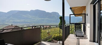Appartement 'Bacchushof Merlot' avec vue sur les montagnes, Wi-Fi et climatisation