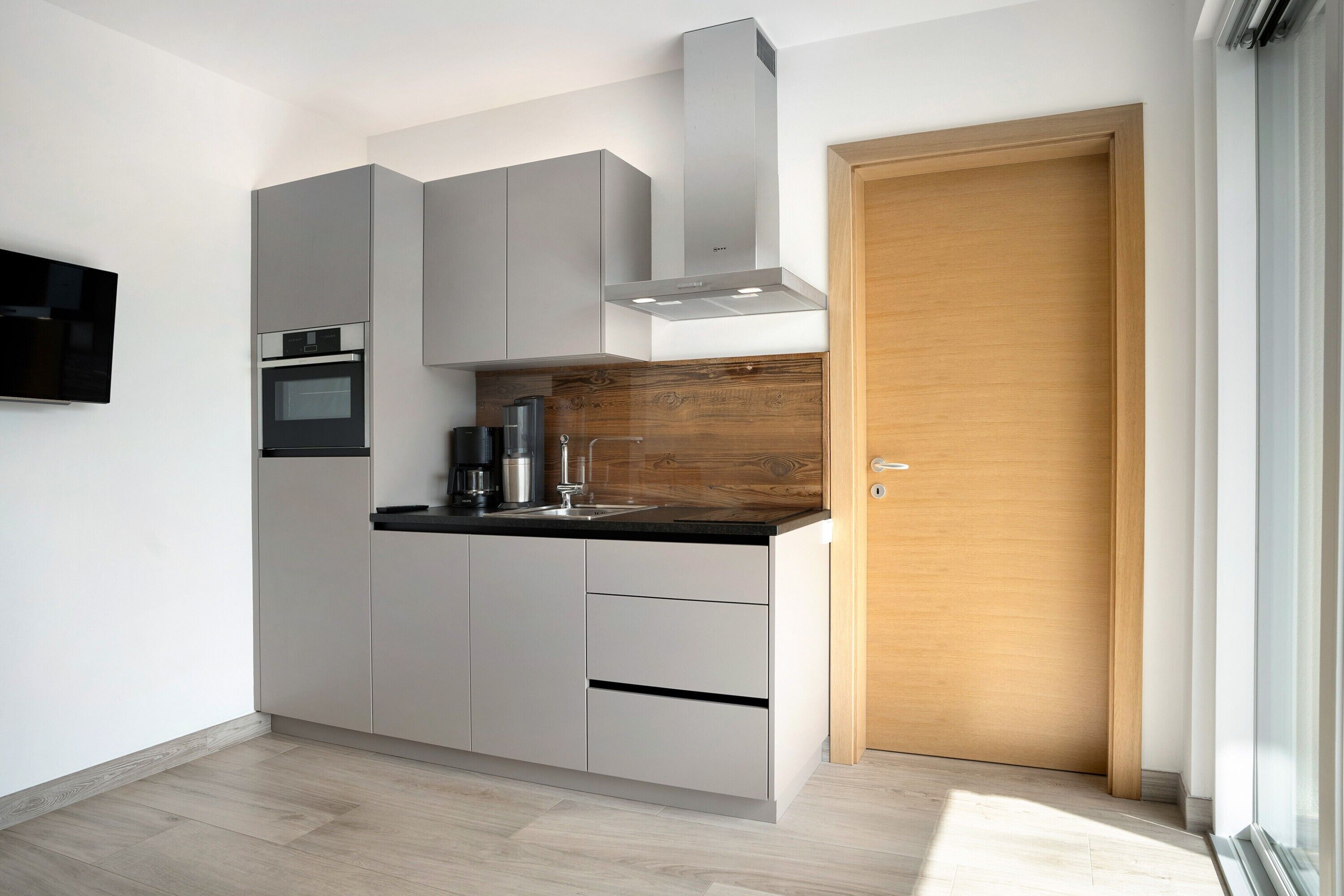 Refrigerador, horno, parrilla de estufa y lavavajillas 