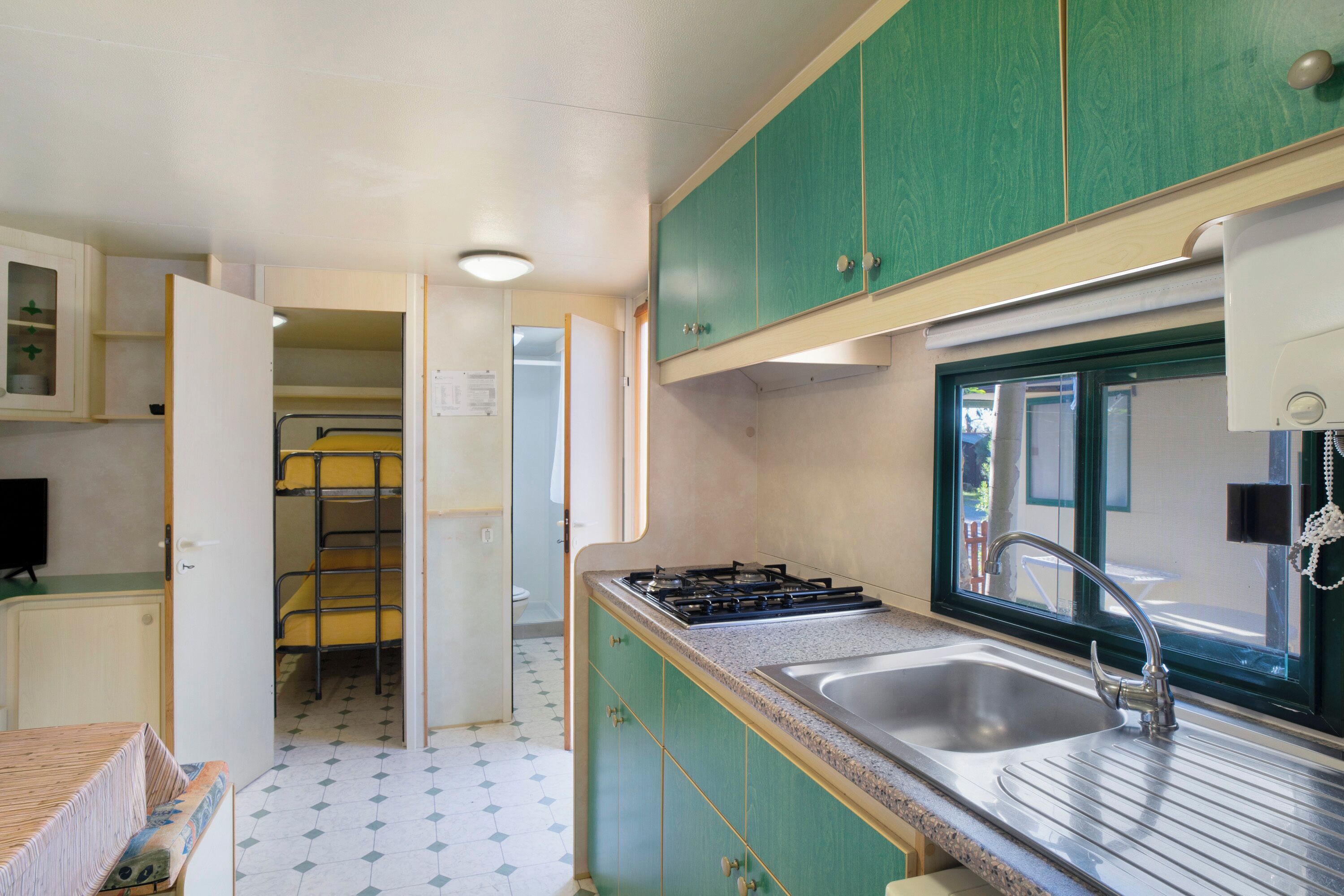 Réfrigérateur, plaque de cuisson