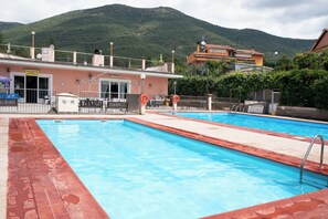 Pool - Mobile Home "Casa Mobile Lux La Pineta 21" with Shared Pool, Private Terrace & Wi-Fi (Albenga)