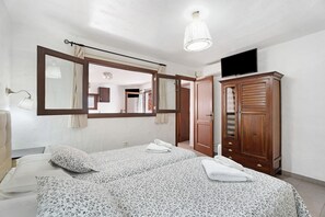 2 habitaciones, tabla de planchar con plancha y wifi gratis 