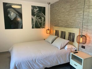 2 bedrooms, iron/ironing board, free WiFi, bed sheets - Apartment 'Finca Wapa - Apartamento Mayor' with Sea View, Wi-Fi and Air Conditioning (Frontera)