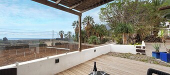 Apartment 'Finca Wapa - Gárgola' with Sea View, Wi-Fi and Air Conditioning