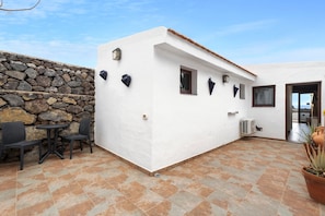 Exterior - Apartment 'Finca Wapa - Gárgola' with Sea View, Wi-Fi and Air Conditioning (Frontera)