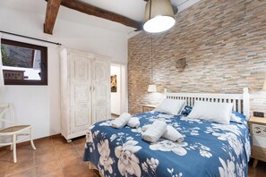 1 bedroom, iron/ironing board, free WiFi, bed sheets - Apartment 'Finca Wapa - Gárgola' with Sea View, Wi-Fi and Air Conditioning (Frontera)