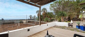 Apartment 'Finca Wapa - Gárgola' with Sea View, Wi-Fi and Air Conditioning