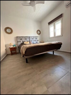 3 chambres, fer et planche à repasser, Wi-Fi gratuit, draps fournis