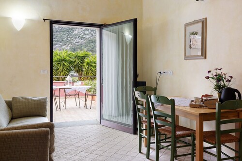 Monolocale 'Pesco Agriturismo La Ferla' con Wi-Fi e aria condizionata