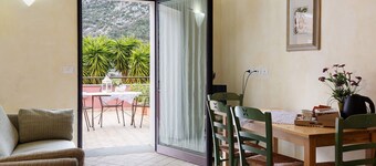 Studio Apartment 'Pesco Agriturismo La Ferla' with Wi-Fi and Air Conditioning