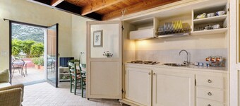 Studio Apartment 'Pesco Agriturismo La Ferla' with Wi-Fi and Air Conditioning